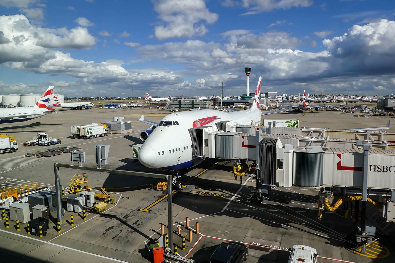 旅客进舱寻机长签名，一次难忘的空中之旅体验